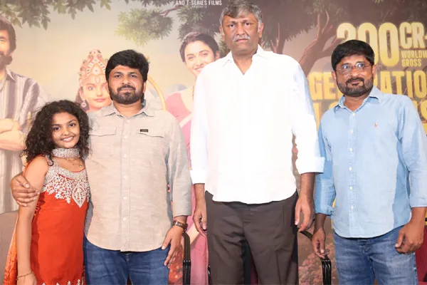 ఫోటోలు : ఇరుముడి సినిమా 200 కోట్ల ప్రెస్మీట్
