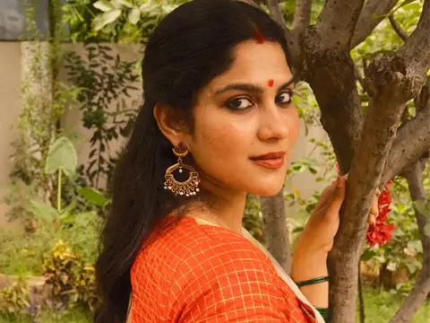 ఫోటోలు : ఇరుముడి నటి స్వసిక