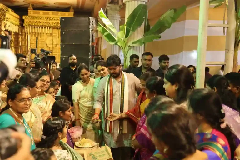 యూసుఫ్‌గూడలో 2,000 మందికి సామూహిక శ్రీమంతాలు నిర్వహించిన ఎమ్మెల్యే నవీన్ యాదవ్