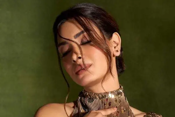 కొత్త ఫోటోలు : డయానా పెంటి